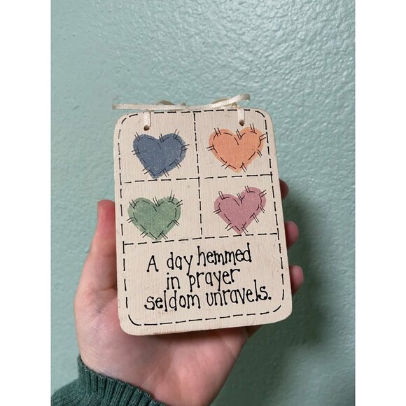 Handmade Prayer Quote‎ Wood Sign with Hearts and Tie String - Picture 3 of 8